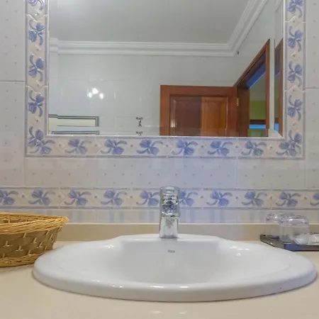 Dom wakacyjny Fantastic Rural House With Pool And Terrace