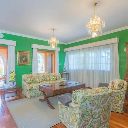 Dom wakacyjny Fantastic Rural House With Pool And Terrace