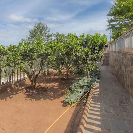 Сasa de vacaciones Fantastic Rural House With Pool And Terrace Santa Brígida